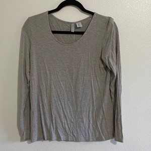Super soft, gray long sleeve